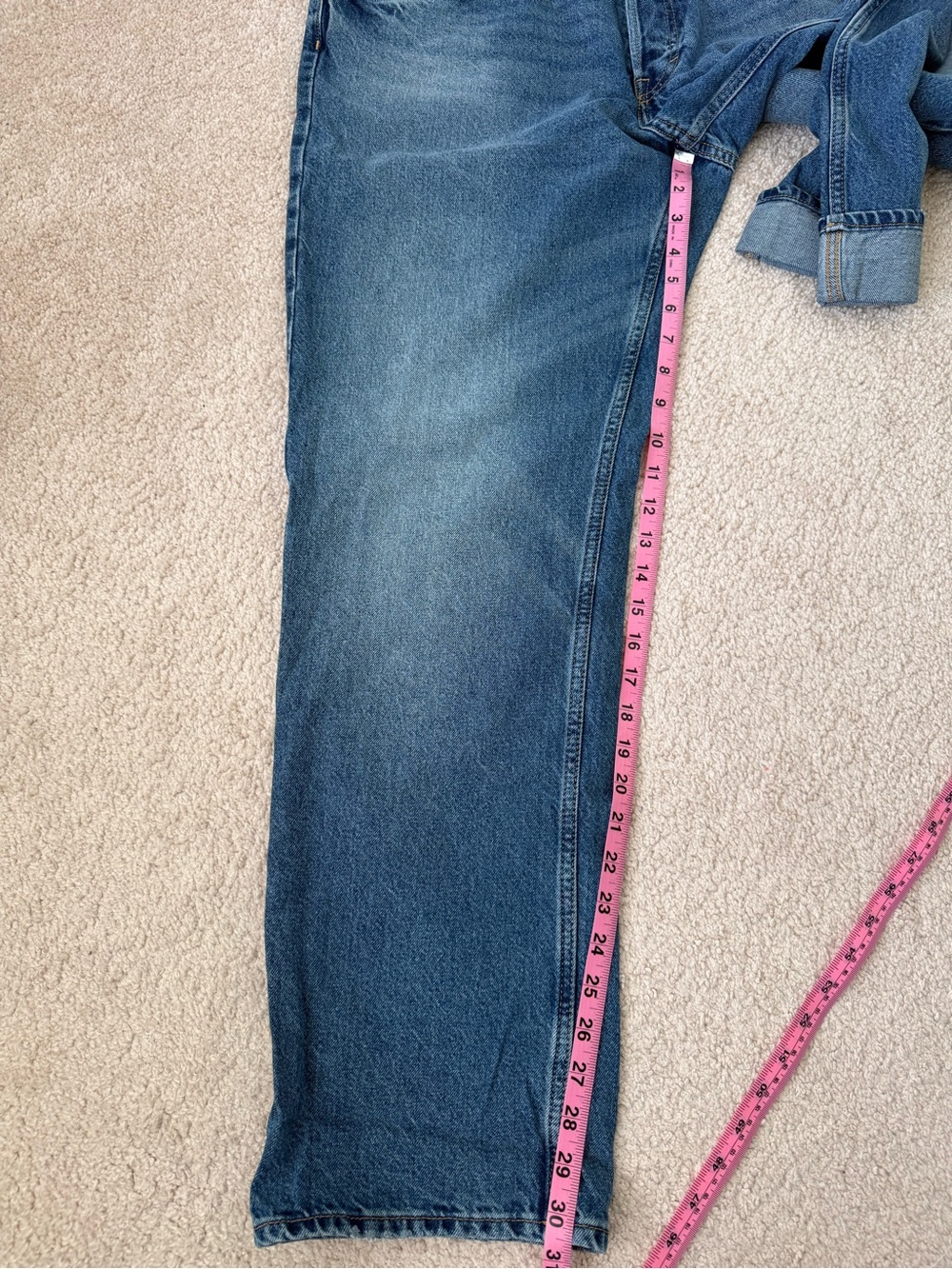 H&M Women's Faded Blue Boyfriend Jeans - Picture 9 of 10